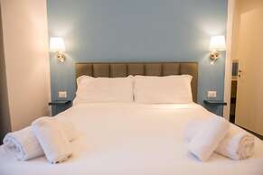 Port Alba in Naples With 1 Bedrooms and 1 Bathrooms