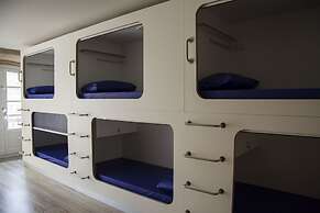 HOSTELCROSS