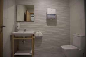 HOSTELCROSS