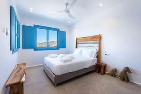 Villa Myko With Heated Pool in Ornos