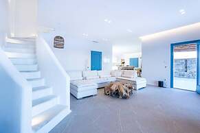 Villa Myko With Heated Pool in Ornos