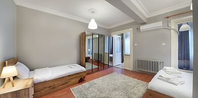 Marvelous Bright 4BR Ap in Taksim Square