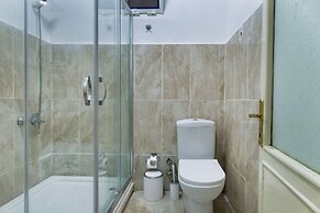 Marvelous Bright 4BR Ap in Taksim Square