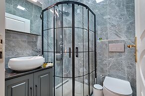 Marvelous Bright 4BR Ap in Taksim Square