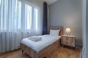 Marvelous Bright 4BR Ap in Taksim Square