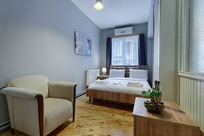 Marvelous Bright 4BR Ap in Taksim Square