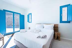 Myko Villa With Private Heated Pool