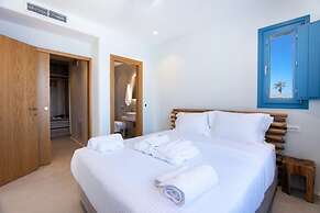 Myko Villa With Private Heated Pool