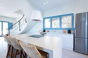 Myko Villa With Private Heated Pool