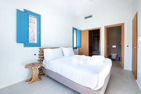 Myko Villa Private Heated Pool on Beach