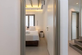 Myko Villa Private Heated Pool on Beach