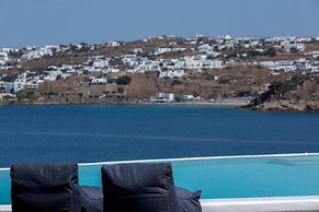 Myko Villa Private Heated Pool on Beach