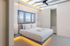 Myko Villa Private Heated Pool on Beach