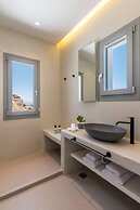 Myko Villa Private Heated Pool on Beach