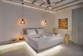 Myko Villa Private Heated Pool on Beach