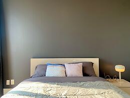 Waterfront York Suites