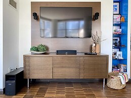 Waterfront York Suites