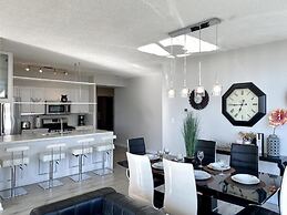 Waterfront York Suites