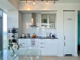 Waterfront York Suites