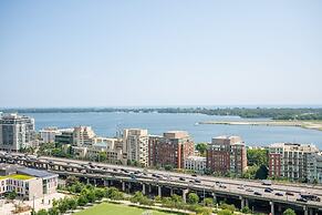 Waterfront York Suites