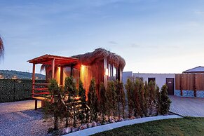 Anda Beach Bistro & Rooms