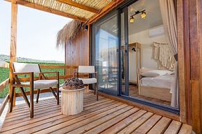 Anda Beach Bistro & Rooms