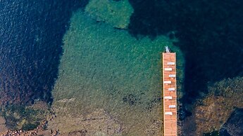 Anda Beach Bistro & Rooms