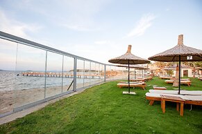 Anda Beach Bistro & Rooms