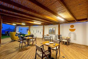 Anda Beach Bistro & Rooms