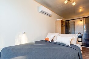 Anda Beach Bistro & Rooms