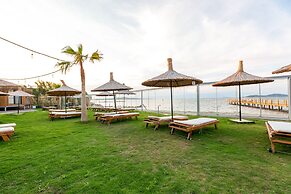 Anda Beach Bistro & Rooms