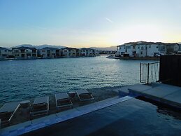 Lakeside in the Desert