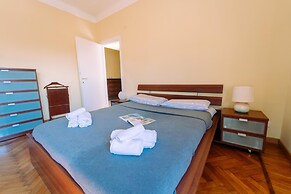 Elegant Apartment in the Center