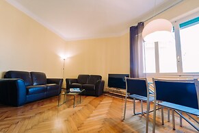 Elegant Apartment in the Center