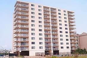 Towers 402 2 Bedroom Condo by RedAwning