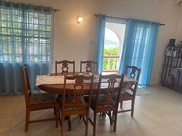 Immaculate 3 Bed Villa Overlooking Admiralty Bay
