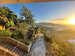 Immaculate 3 Bed Villa Overlooking Admiralty Bay