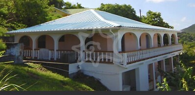 Immaculate 3 Bed Villa Overlooking Admiralty Bay