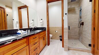 Obsidian Serenity -private Hot Tub