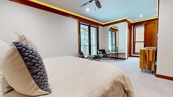 Obsidian Serenity -private Hot Tub