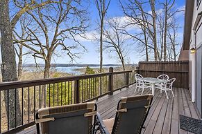 The Cottages on Lake Bluff -nearby Table Rock Lake!