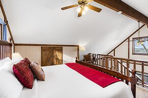 The Cottages on Lake Bluff -nearby Table Rock Lake!