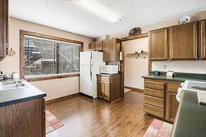 The Cottages on Lake Bluff -nearby Table Rock Lake!