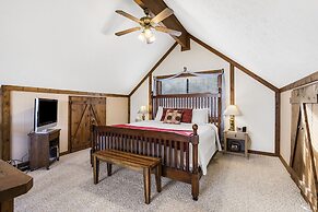 The Cottages on Lake Bluff -nearby Table Rock Lake!