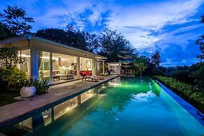 Luxury 3BR Kahuripan Villa