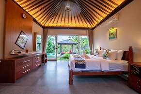 Luxury 3BR Kahuripan Villa