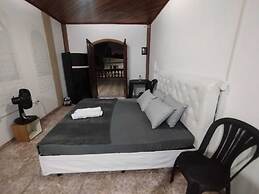 Haja Luz Pousada em Itaquaquecetuba