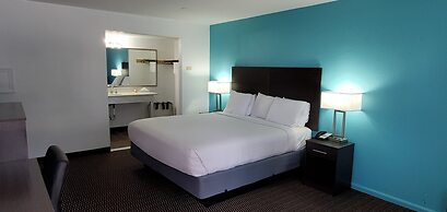 Travelodge by Wyndham Livonia/Canton/Novi Detroit Area