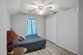 Axtons Bass City Lake Front Resort