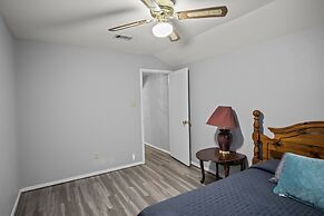 Axtons Bass City Lake Front Resort